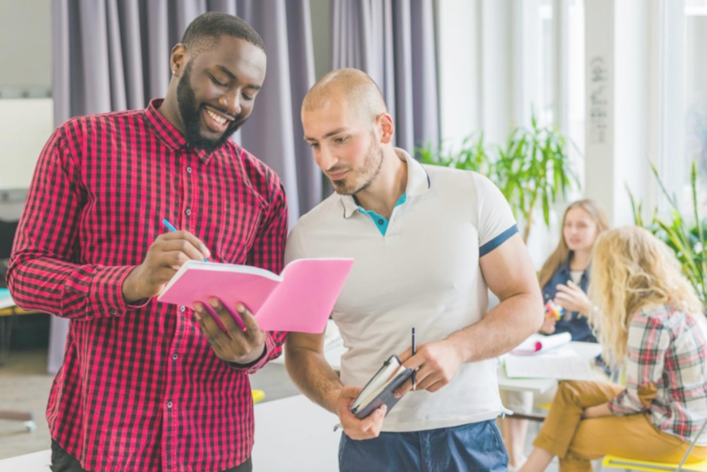 Анализ экономических данных на рабочем месте